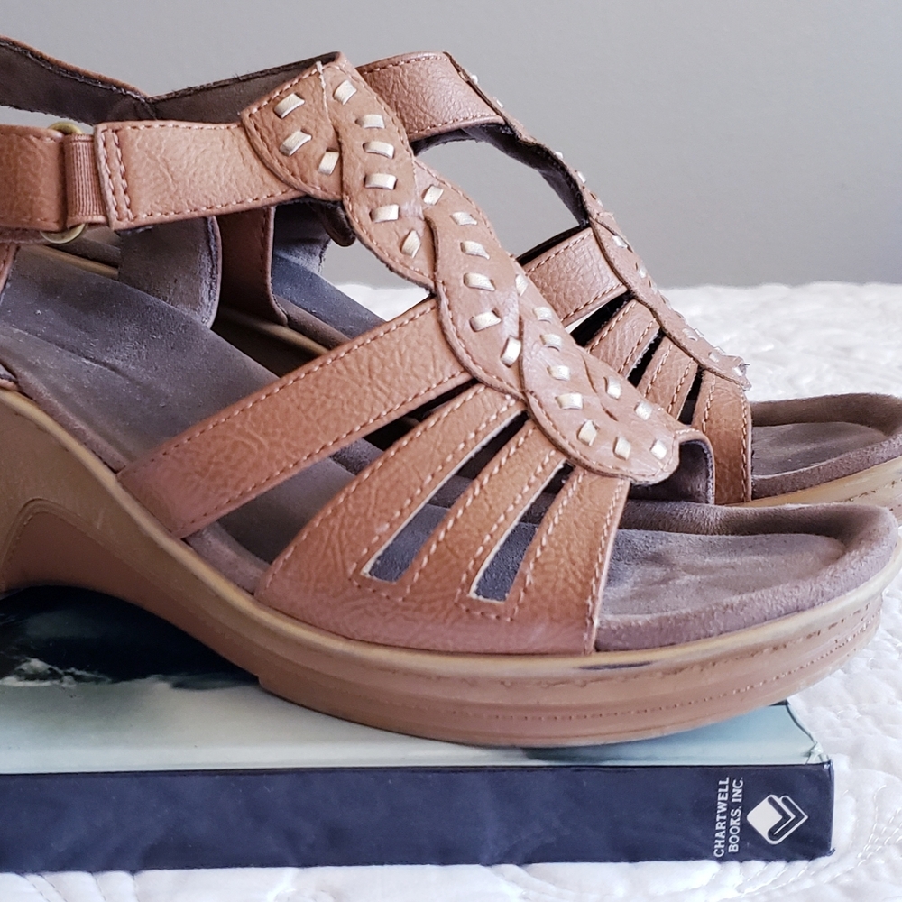 Brown Wedges